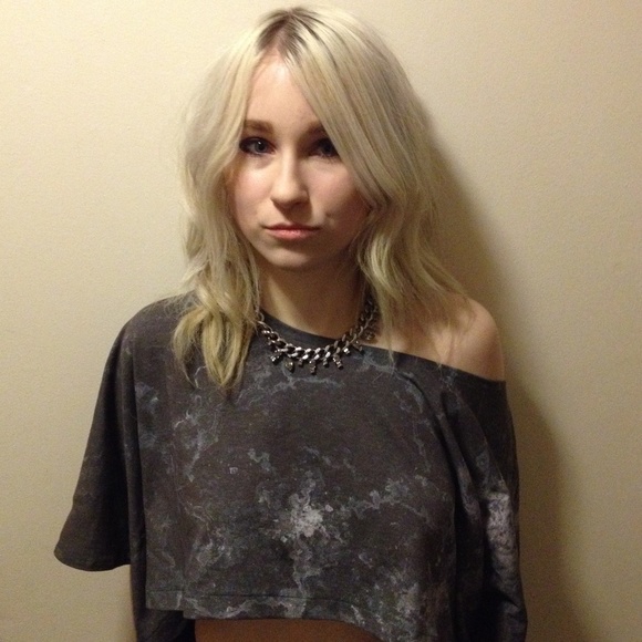 Noctex Cropped Rock Print Tee - Picture 1 of 4